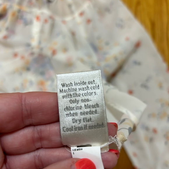 LC Lauren Conrad floral blouse - Picture 4 of 4